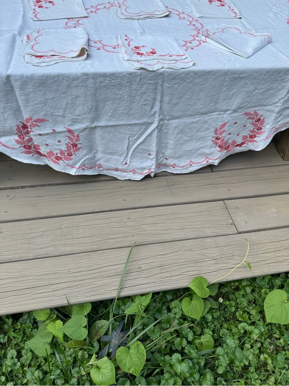 Vintage White Oval Tablecloth Set Red and Pink Cross-Stitch
